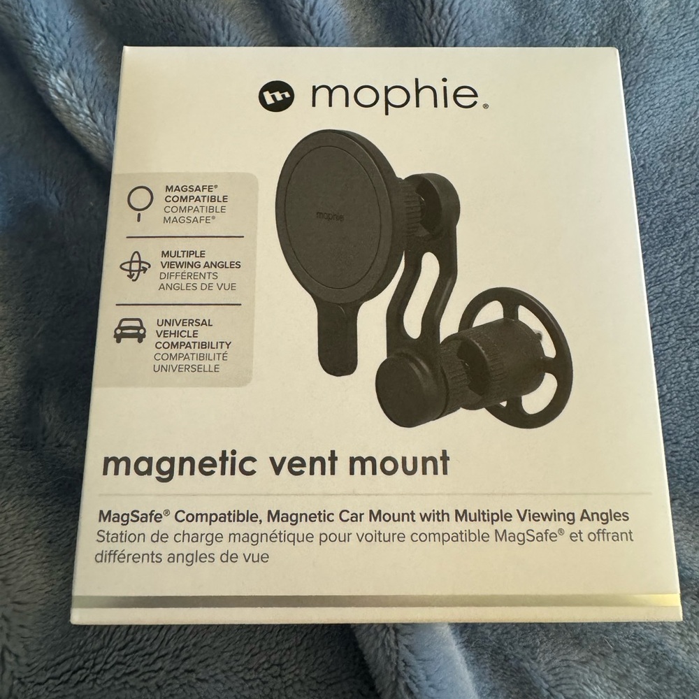Mophie Vent Mount MagSafe Charger for iPhone
